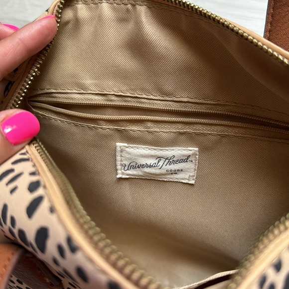 Universal Thread Leopard Purse - Picture 7 of 13